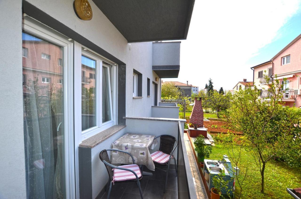Katy Apartment Ровінь Екстер'єр фото